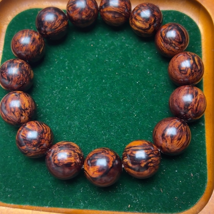 木墨**白海南红降黑金满纹15精品超一档