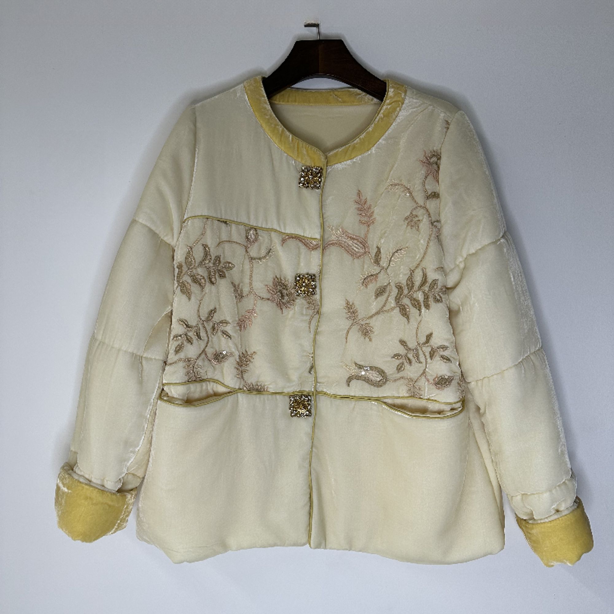 【飞哥女装】新中式国风宽松保暖桑蚕丝丝绒彩绣保暖外套218072