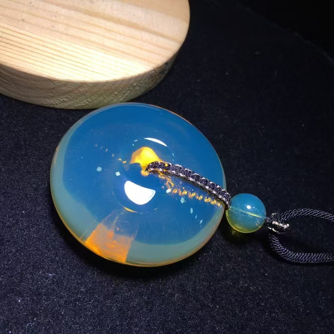 缅甸琥珀：天空蓝【平安扣】