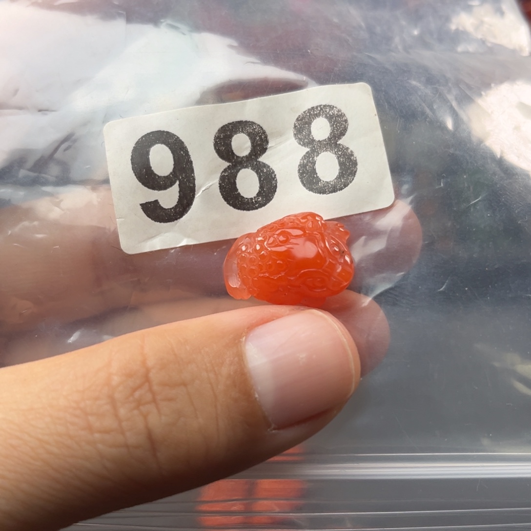 南红玛瑙未镶嵌珠宝奇石