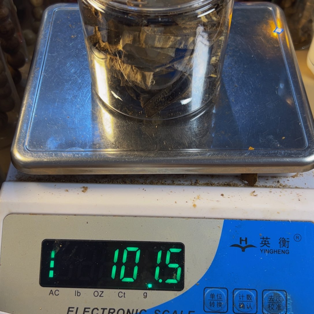 沉香沉香碎屑绿奇楠糖结边角料