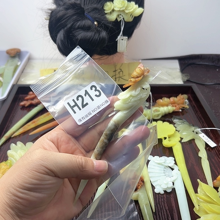 蛇纹石玉发饰合金月****务