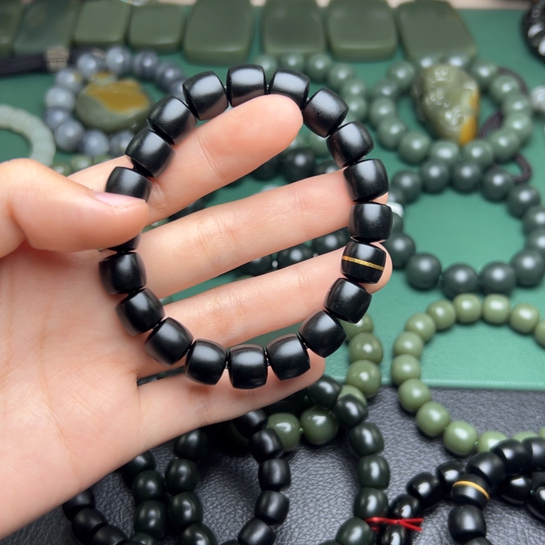 和田玉手链未镶嵌《****》