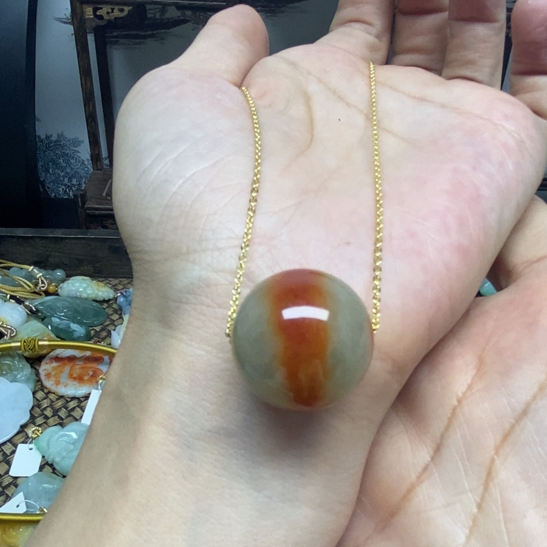 翡翠颈饰未镶嵌L*霞翡翠