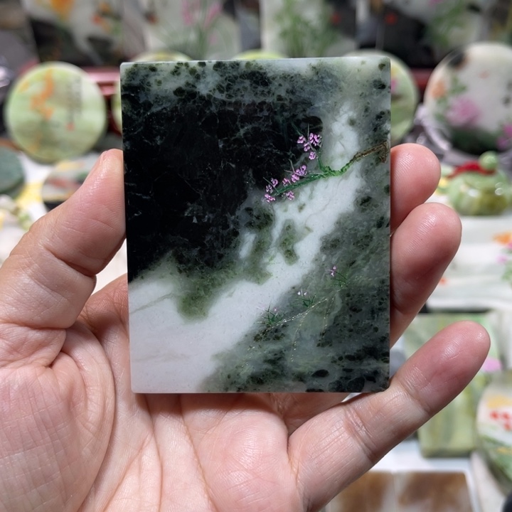 独山玉未镶嵌颈饰