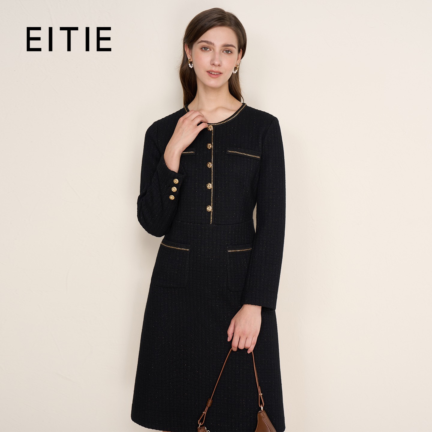 EITIE爱特爱长袖千金风连衣裙黑色小香风X型短裙秋冬季8007724