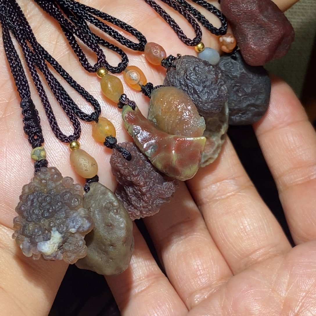 贰***y玛瑙/玉髓未镶嵌珠宝半成品