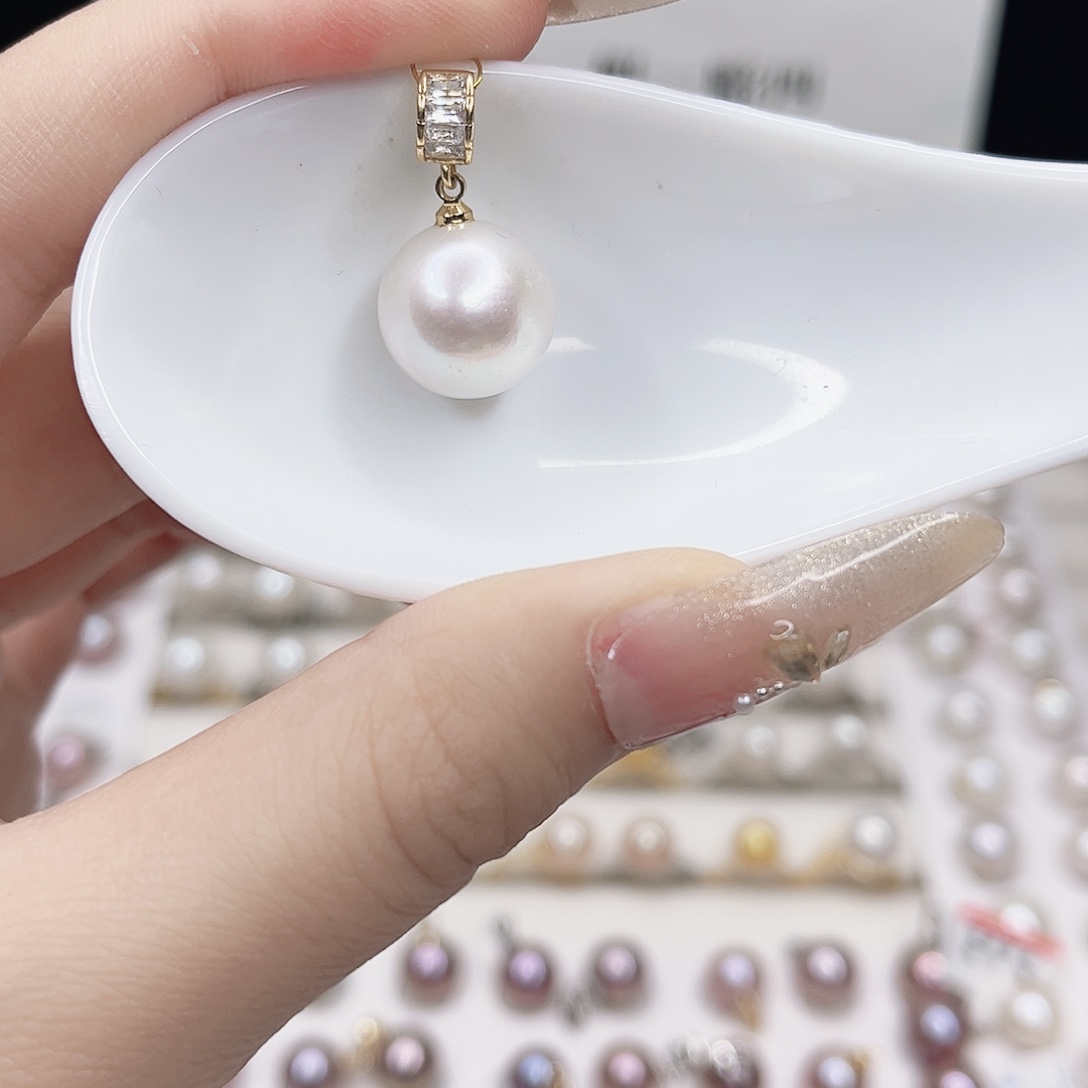 淡水珍珠吊坠(赠链)合金