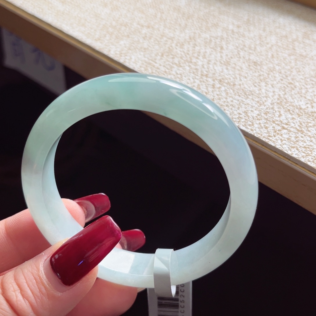 翡翠手镯未镶嵌手镯