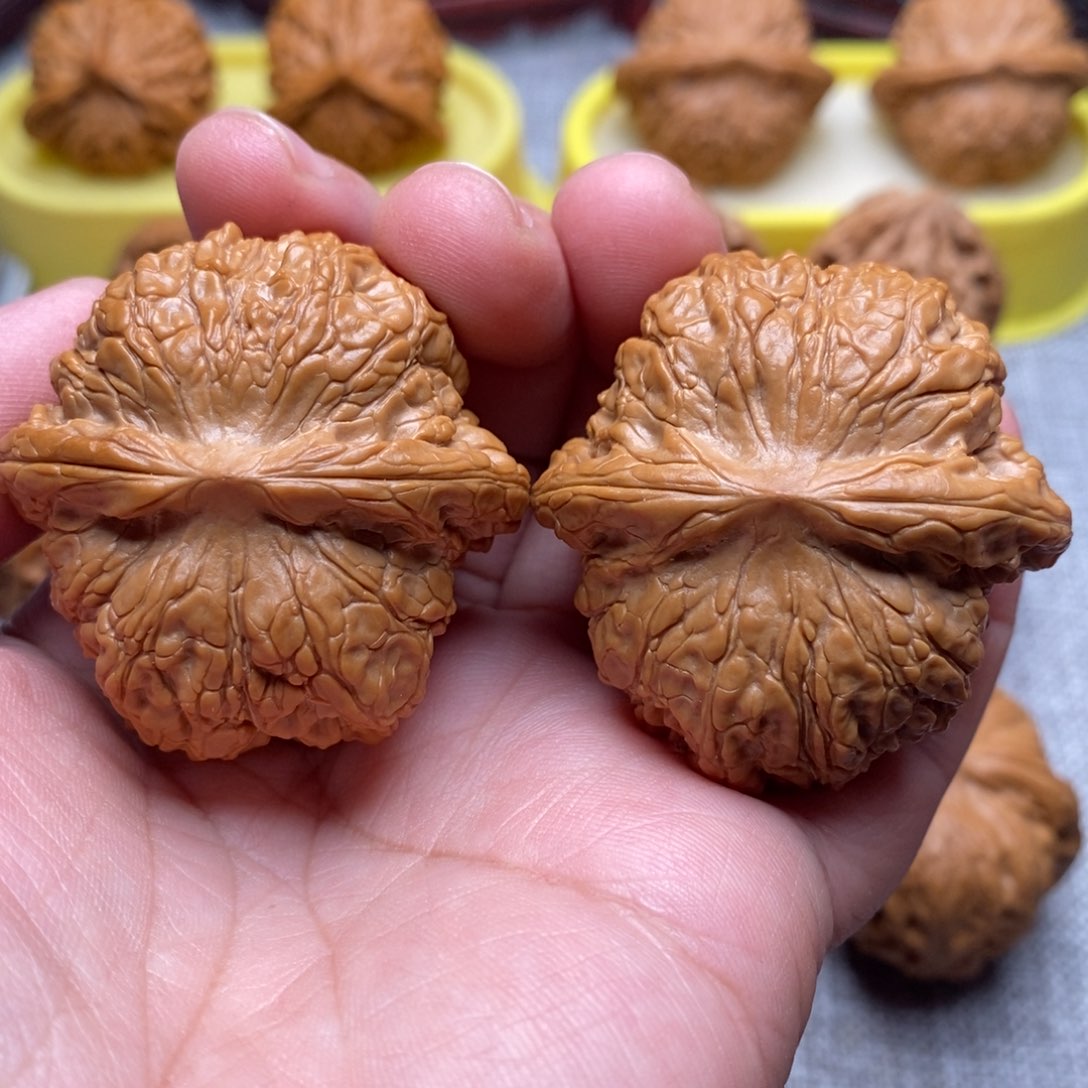 文玩核桃把件42.5全品肉球血麒麟