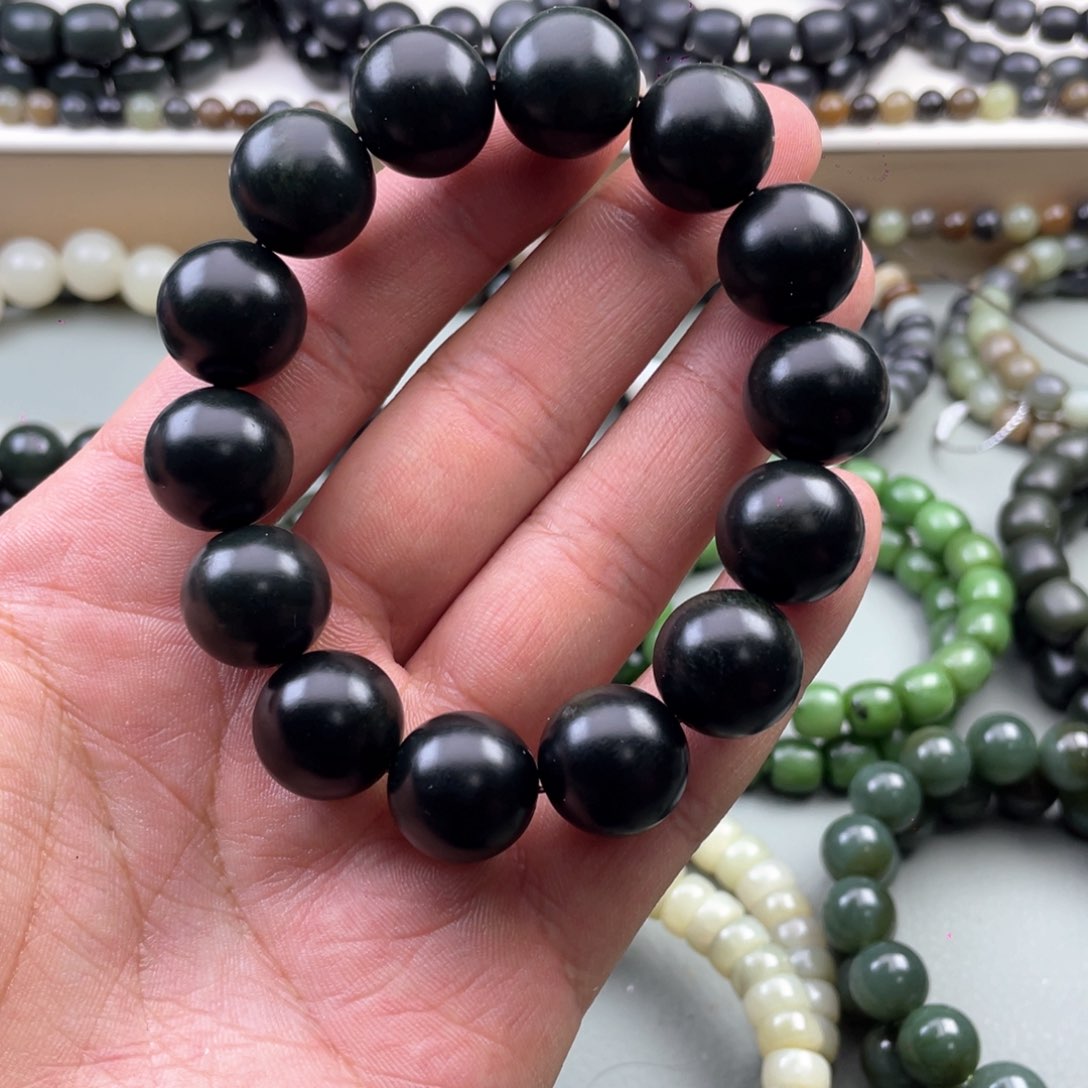 和田玉手串未镶嵌