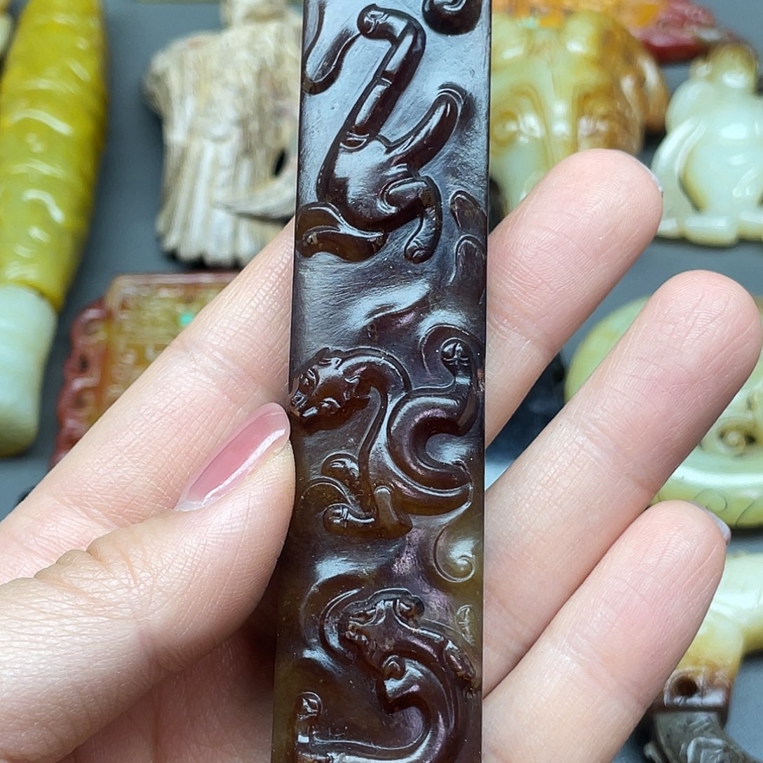 路****和田玉未镶嵌颈饰