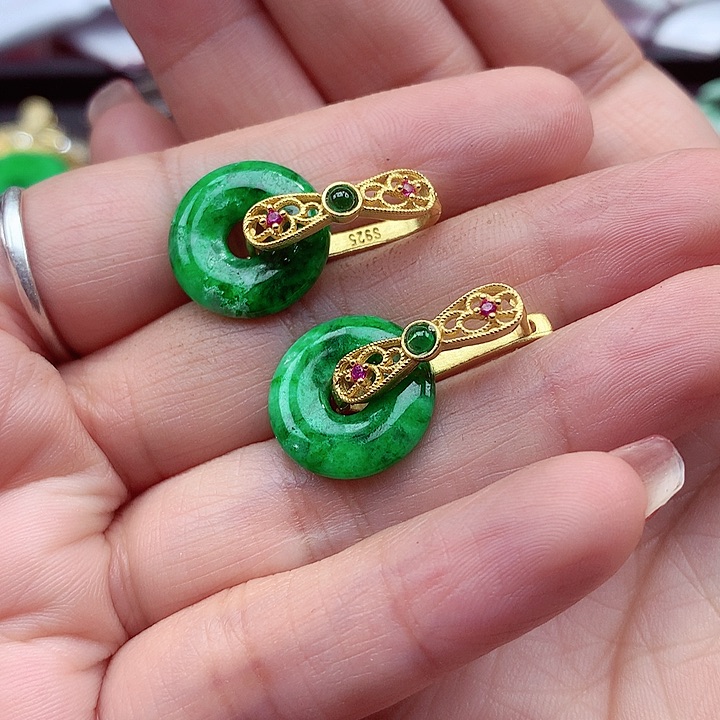 翡翠颈饰银S925镶嵌翡翠