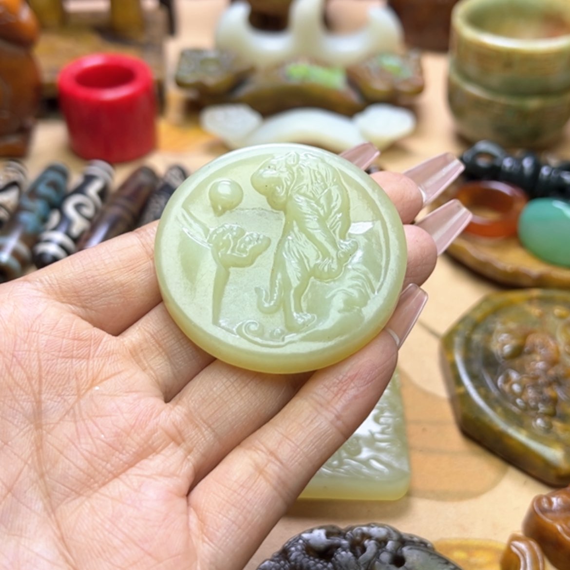 【闪购商品】蛇纹石玉颈饰未镶嵌