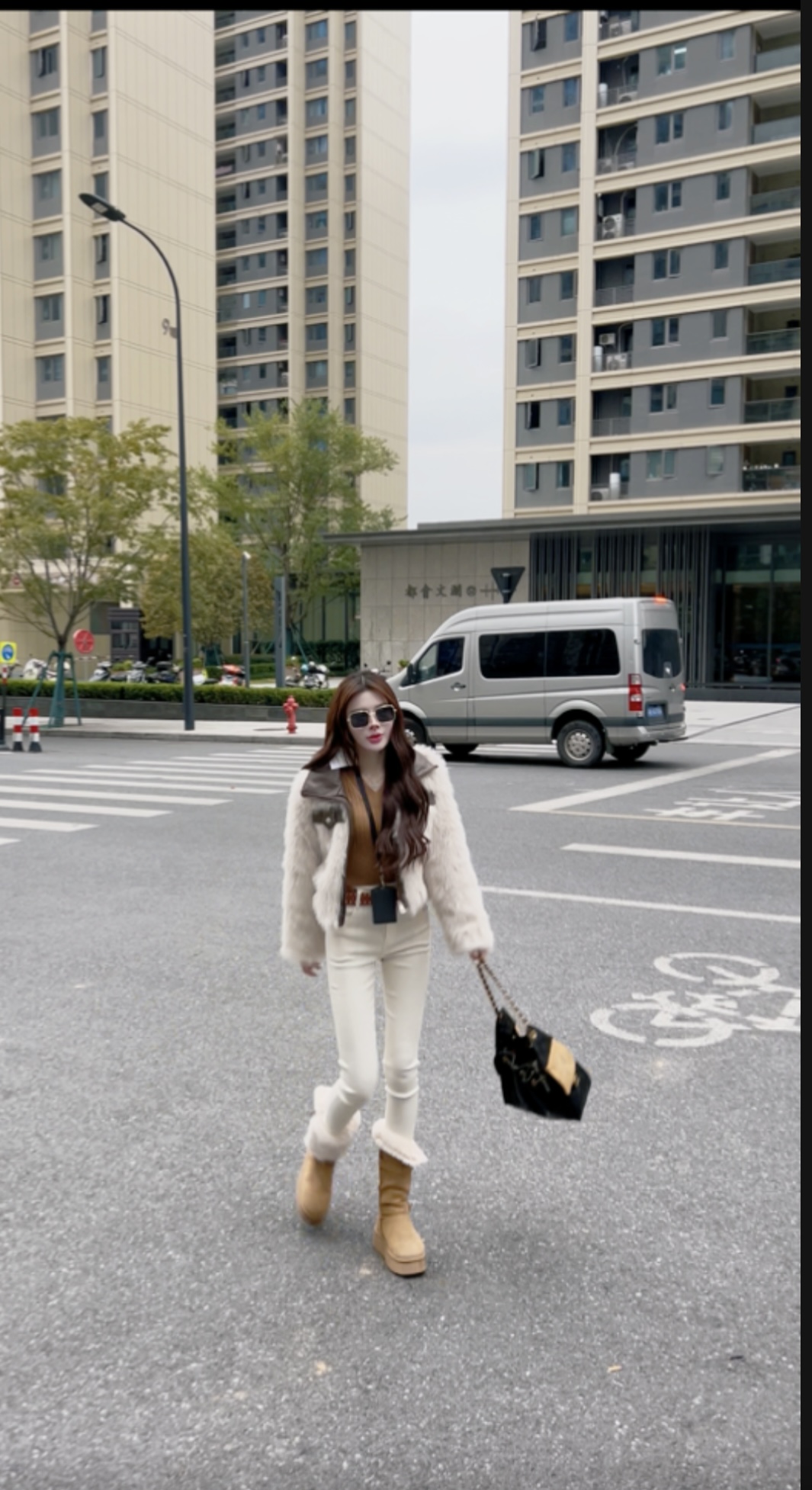 「只有一件」恩熙同款修身毛毛加绒棉服外套