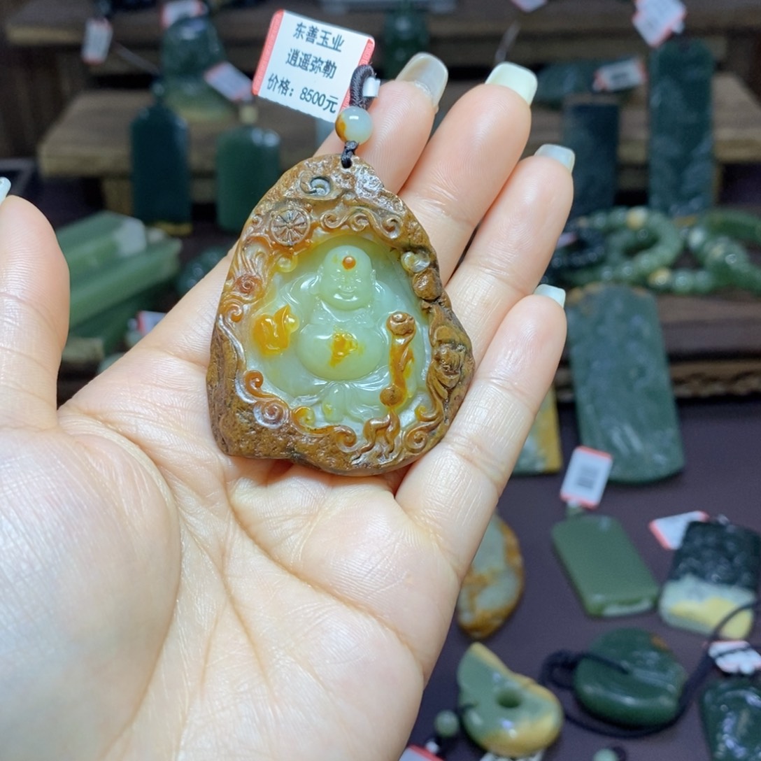 岫岩河磨玉（透闪石质玉）颈饰未镶嵌赢*