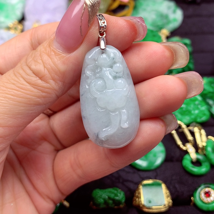 翡翠未镶嵌颈饰翡翠