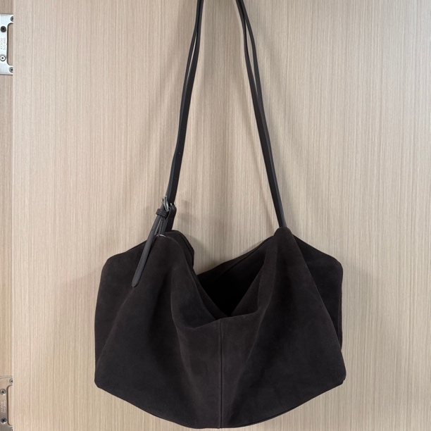 松弛感大容量慵懒风麂皮绒枕头包复古单肩托特包通勤旅行包