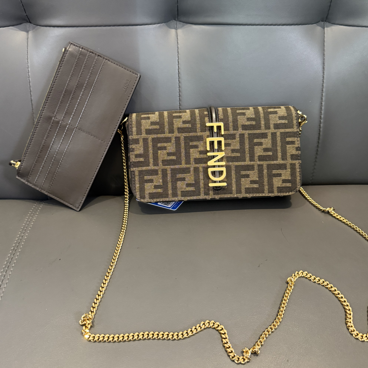 99新 FENDI/芬迪 芬迪新款经典老花二合一斜挎包