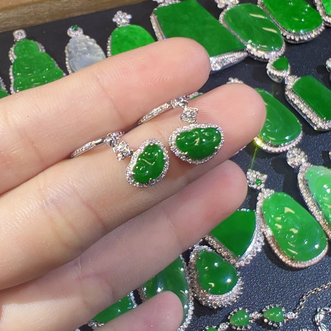 翡翠18K金镶嵌吊坠(不含链)