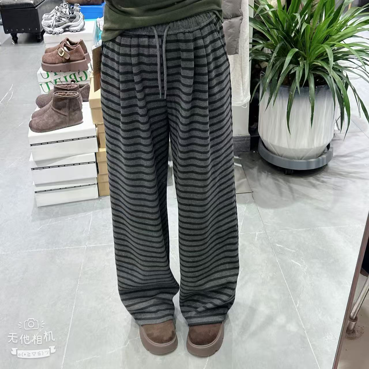 【慕.我们的店】加绒撞色条纹直筒阔腿裤