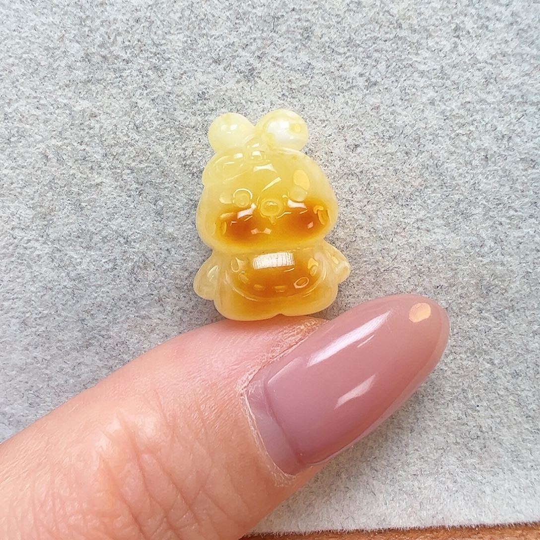 এ****琥珀未镶嵌珠宝奇石