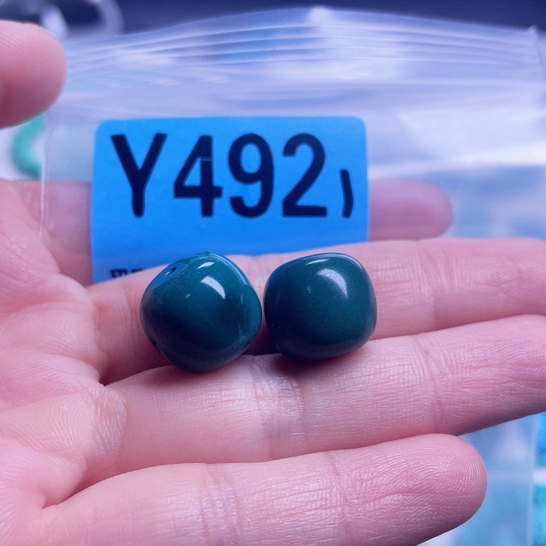 十堰原生态绿石头特色手工配饰