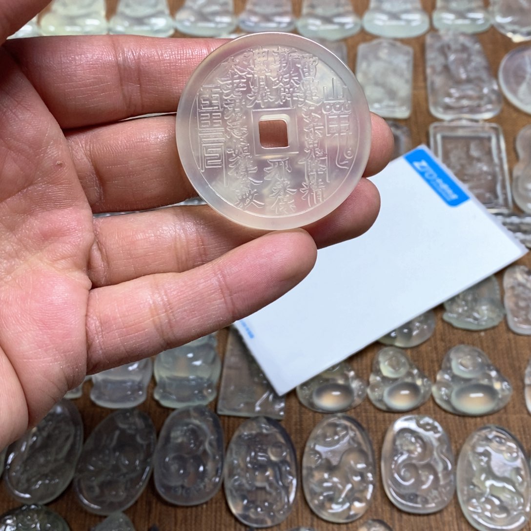 岫玉吊坠(不含链)未镶嵌