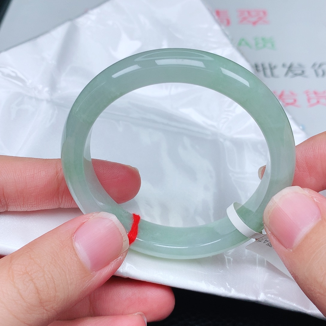 未镶嵌手镯翡翠天然翡翠手镯