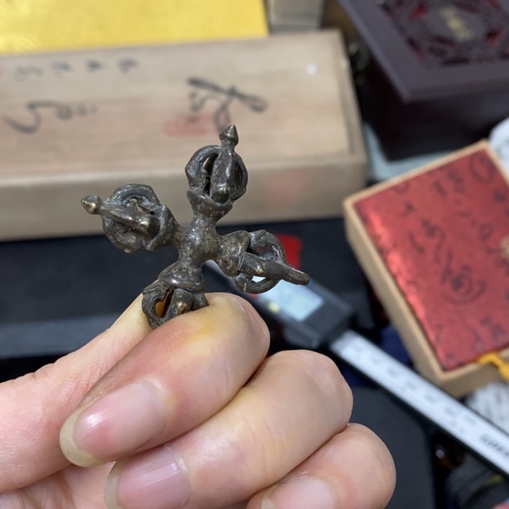 瓷片哈中古工艺品一件