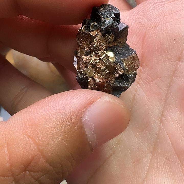 昂***珠宝半成品未镶嵌水晶