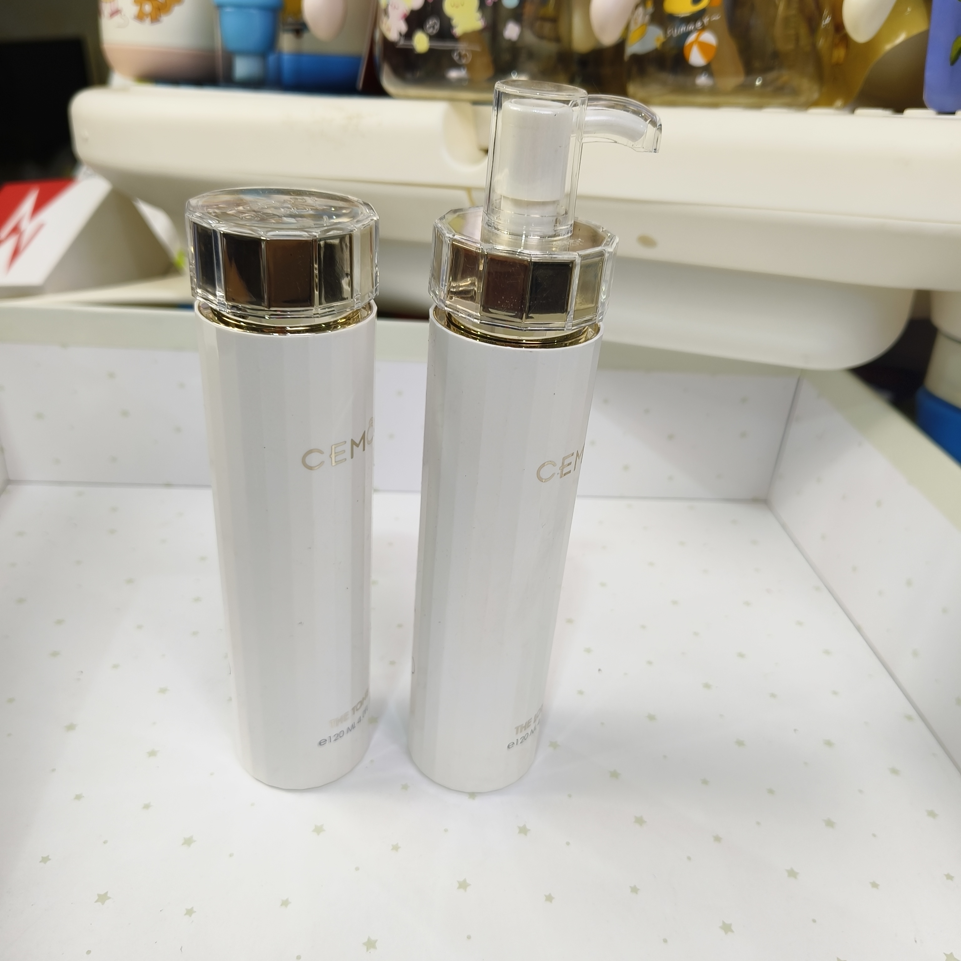 无盒  水➕乳   瓶体有磨损介意勿拍 26年1-12月都有