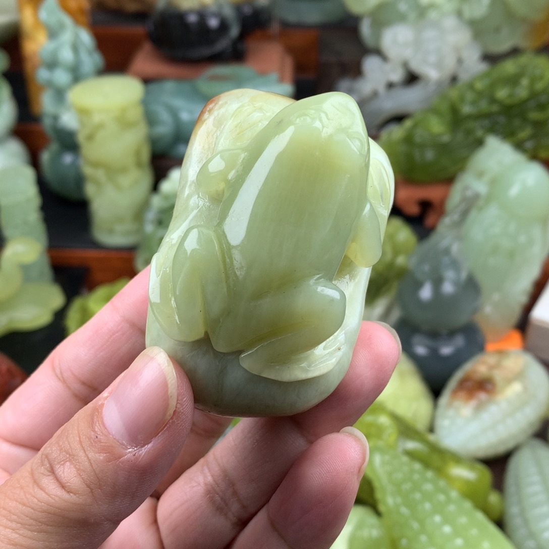 岫玉未镶嵌手把件