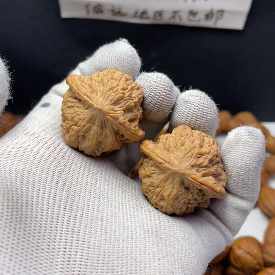 文玩核桃把件38龙洞峪全品无修