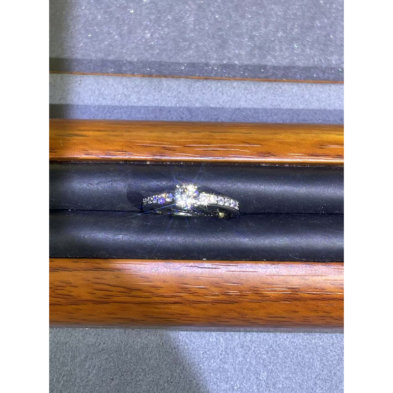 a2103白色四爪开口戒指多样性发货