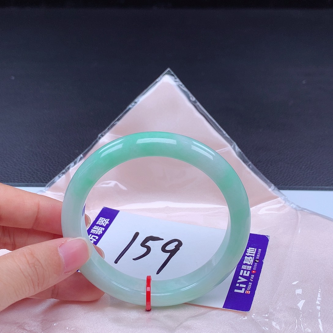 翡翠手镯未镶嵌手镯001815