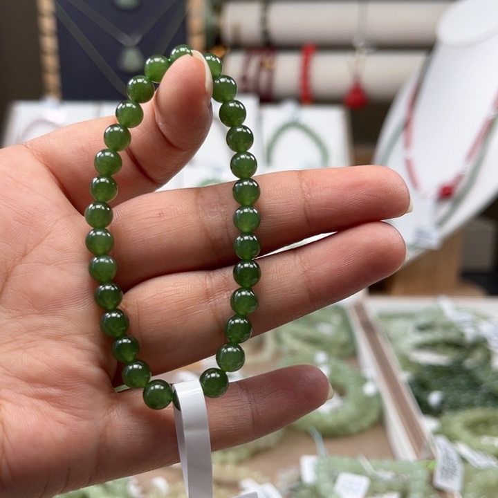 轻***写手串未镶嵌和田玉（碧玉）