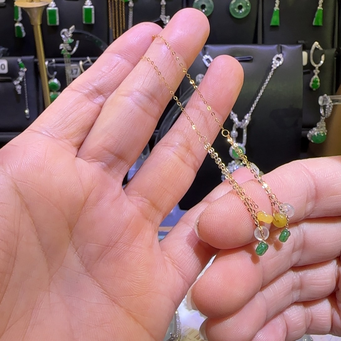 翡翠18K金镶嵌颈饰耳环