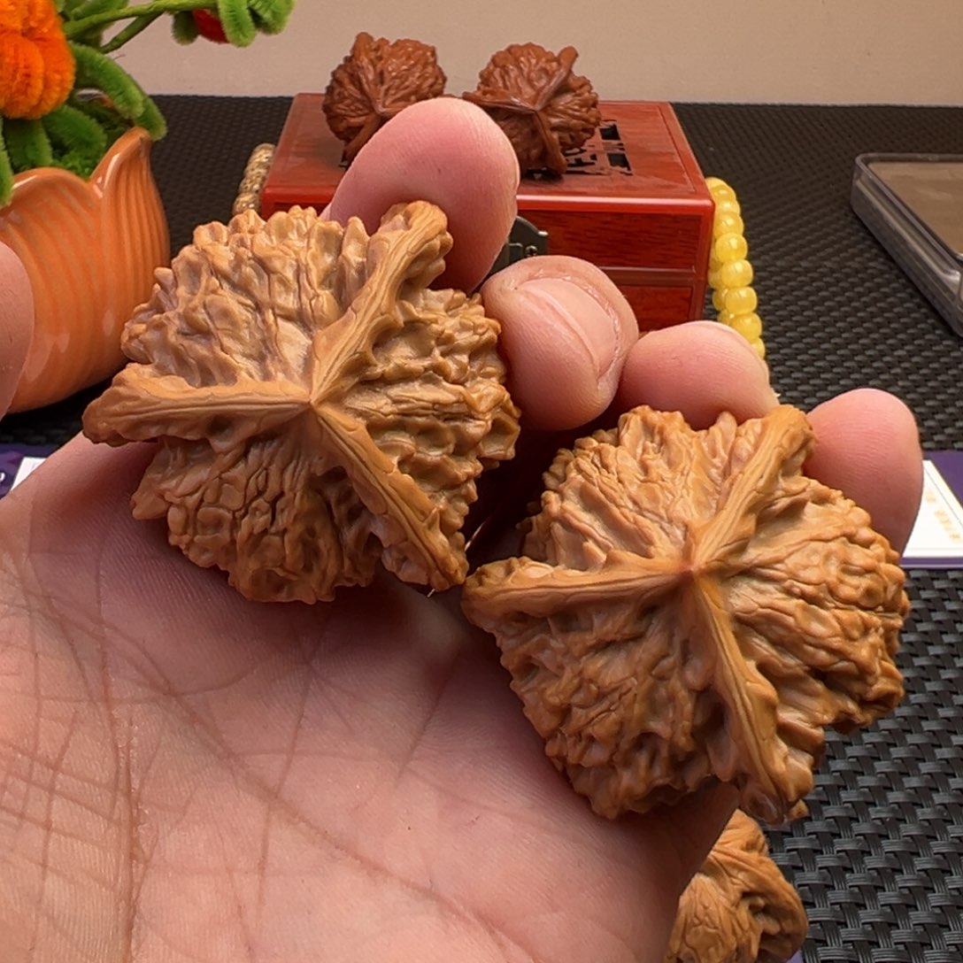 文玩核桃把件心*三棱