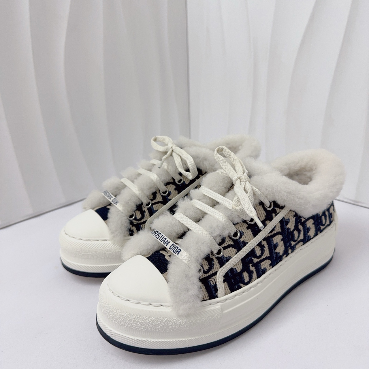 95新 DIOR/迪奥 38码/藏蓝色满印厚底泰迪板鞋/98新/ZN00505