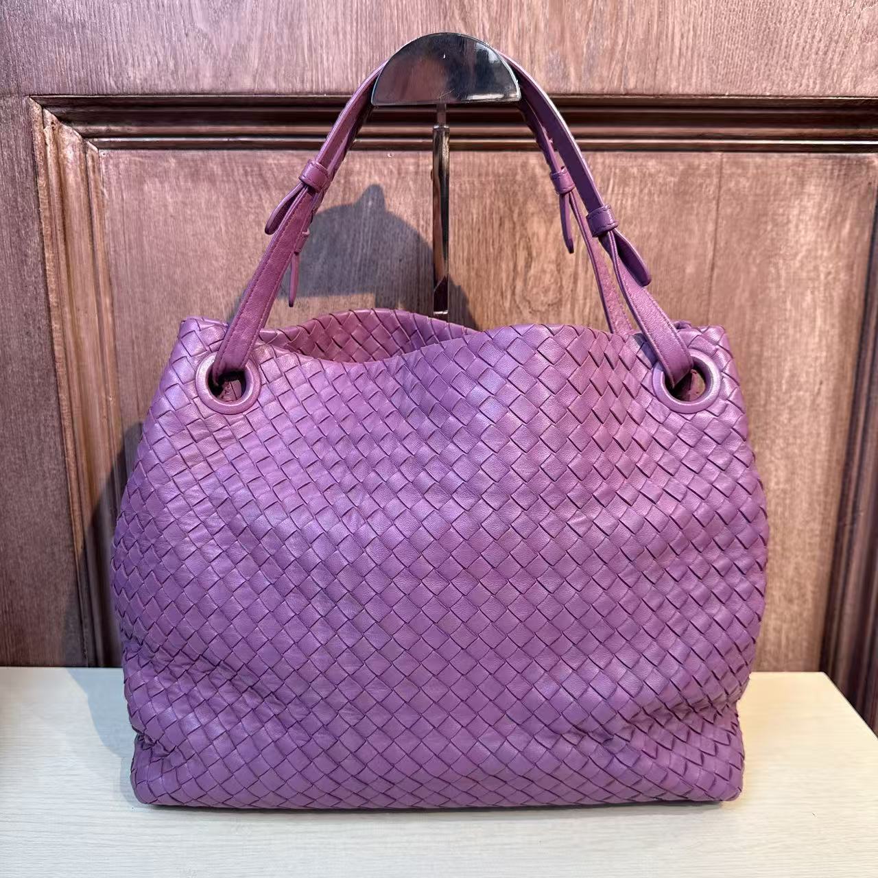 95新 BOTTEGA VENETA/葆蝶家 葆蝶家牛皮手提包底长33紫色5K29