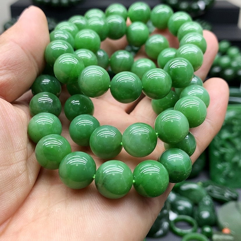 【闪购商品】和田玉（碧玉）手链未镶嵌鲜**汁