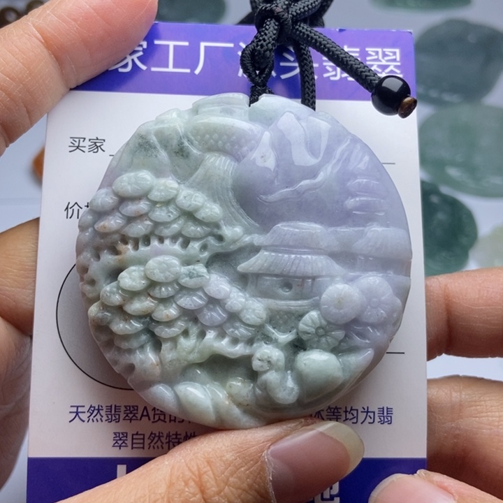 翡翠颈饰未镶嵌翡翠