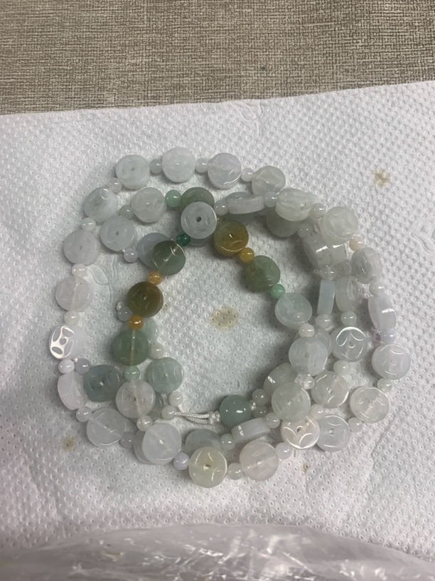 玉如军意翡翠珠宝