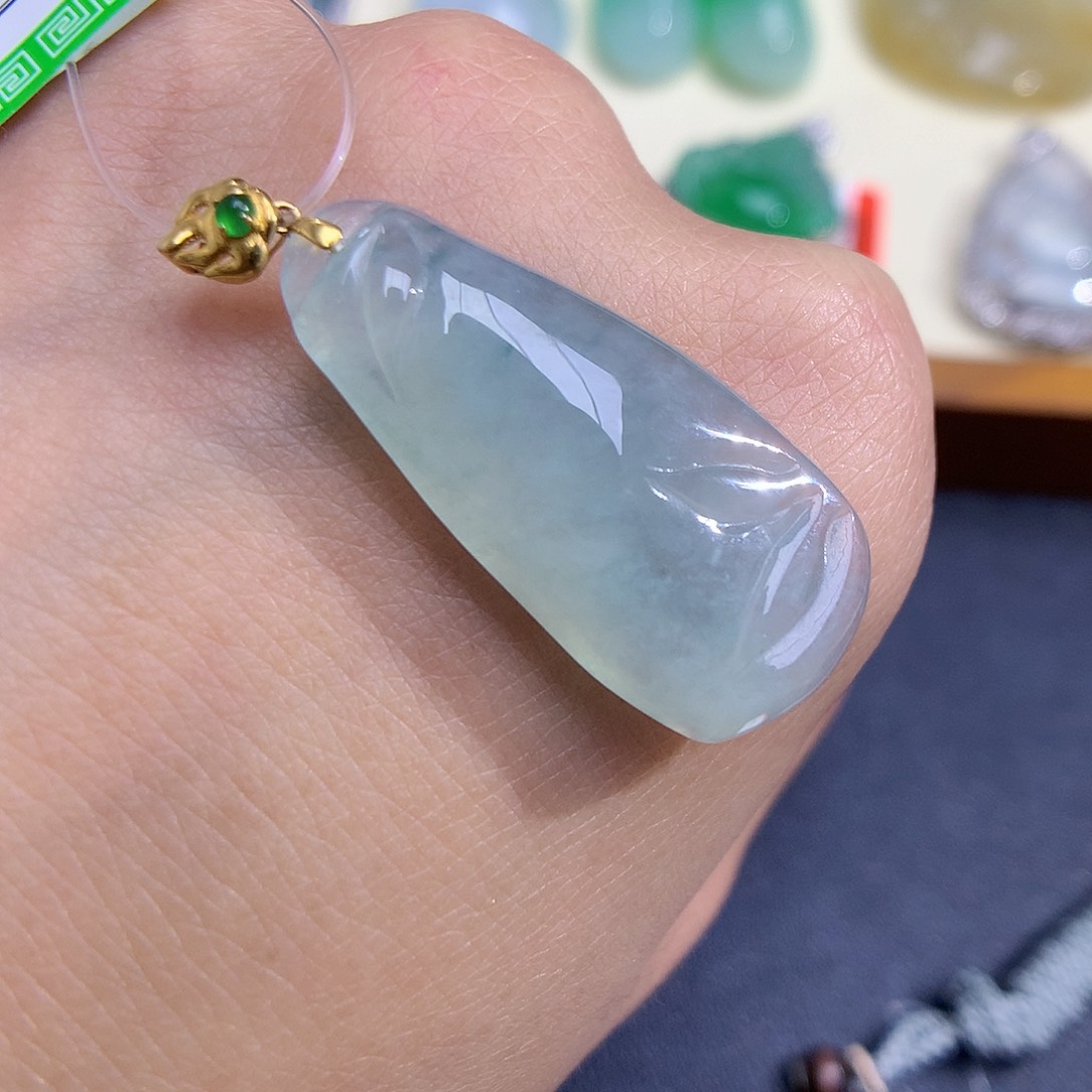 翡翠颈饰18K金镶嵌竹节