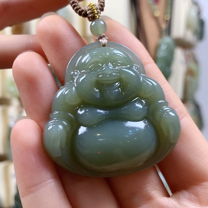 颈饰未镶嵌和田玉M**，