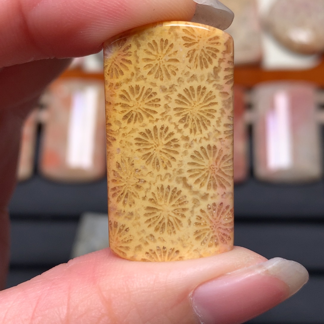 S***硅化玉未镶嵌吊坠无事牌手排平安扣