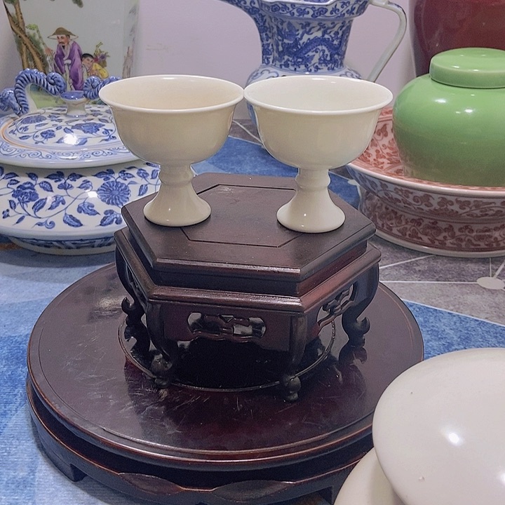 摆件绿*甜白高足杯