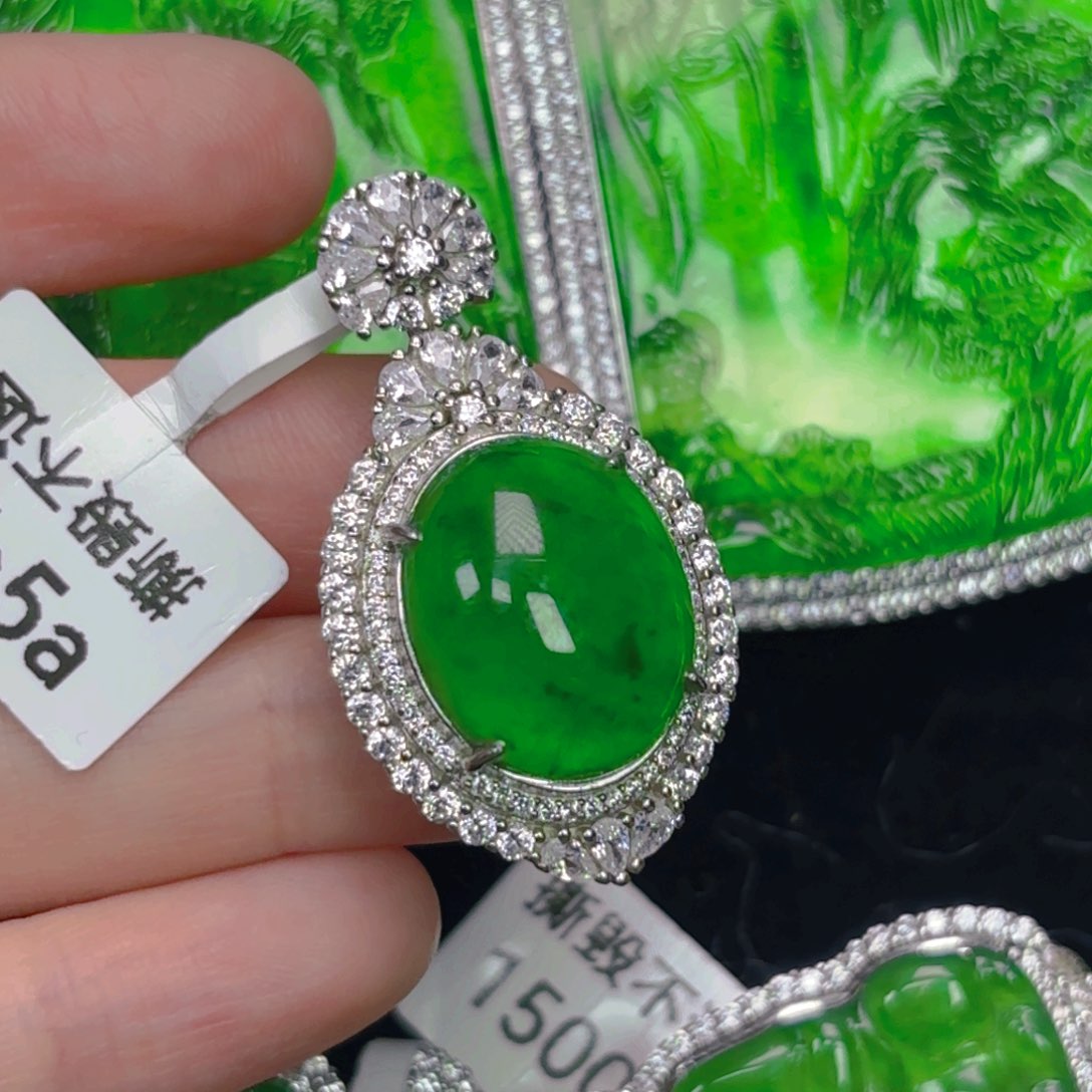 翡翠颈饰银S925镶嵌蛋面