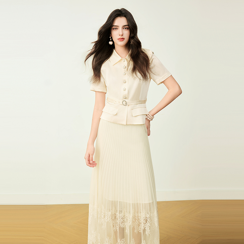 BADINA连衣裙653U070